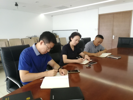 北語處級公務(wù)人員理論中心組第13組開展“不忘初心，牢記使命”主題教育座談會