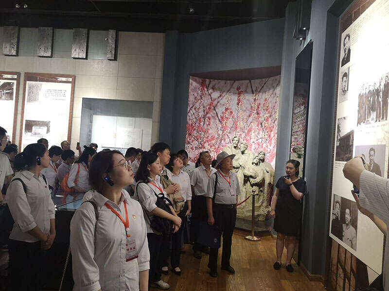 中國(guó)銀行瀏陽(yáng)支行、寧鄉(xiāng)支行"不忘初心、牢記使命"紅巖主題教育培訓(xùn)班現(xiàn)場(chǎng)教學(xué)側(cè)記