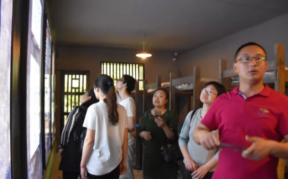 參觀渣滓洞、白公館有感