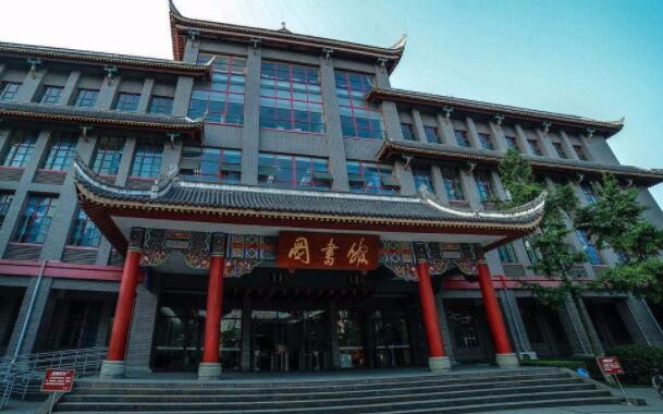 校園風(fēng)光