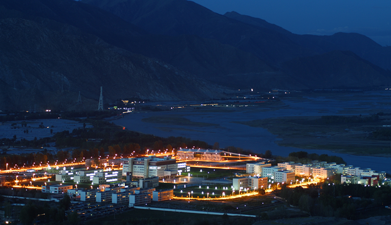 西藏大學新校區夜景